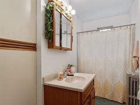 182 Harvard 3, Cambridge MA 02138