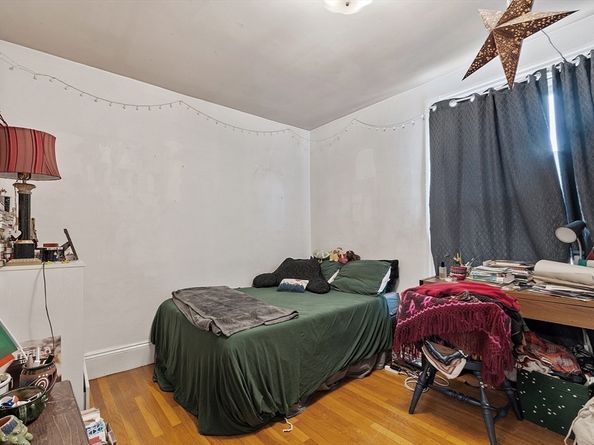 182 Harvard 3, Cambridge MA 02138