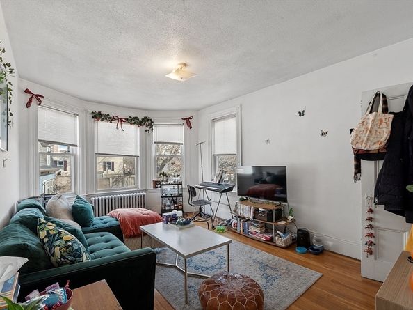 182 Harvard 3, Cambridge MA 02138