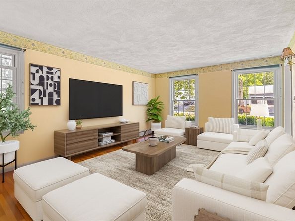 58 Berkeley Rd, North Andover MA 01845
