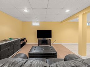 58 Berkeley Rd, North Andover MA 01845