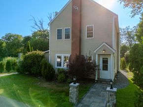 104 Sw Cutoff, Northborough MA 01532