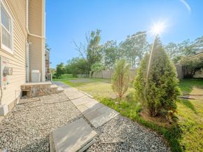 104 Sw Cutoff, Northborough MA 01532