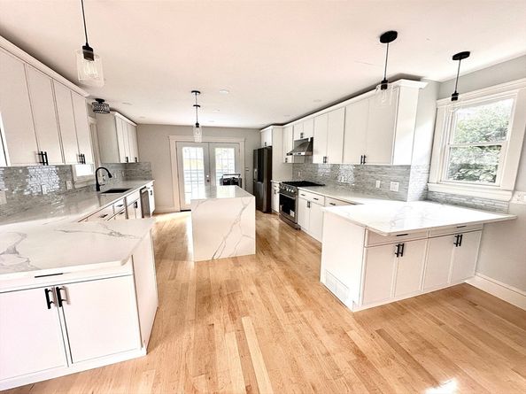 442 High Street, Dedham MA 02026