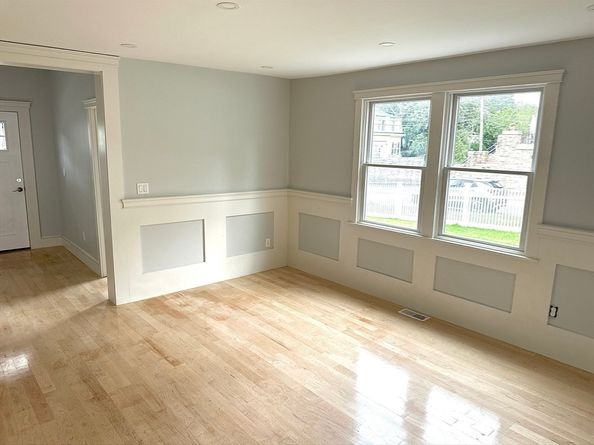 442 High Street, Dedham MA 02026