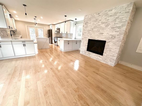 442 High Street, Dedham MA 02026