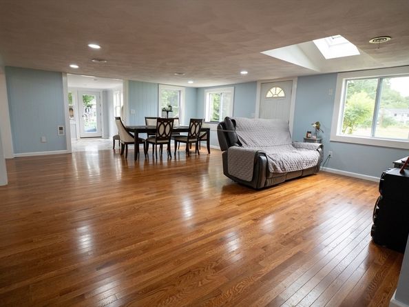202 West St, Plympton MA 02367