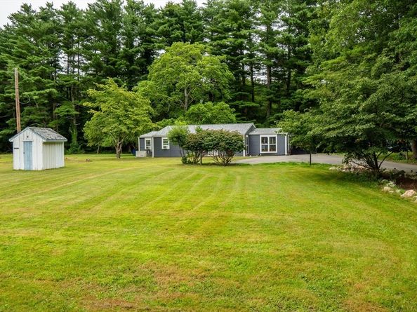 202 West St, Plympton MA 02367