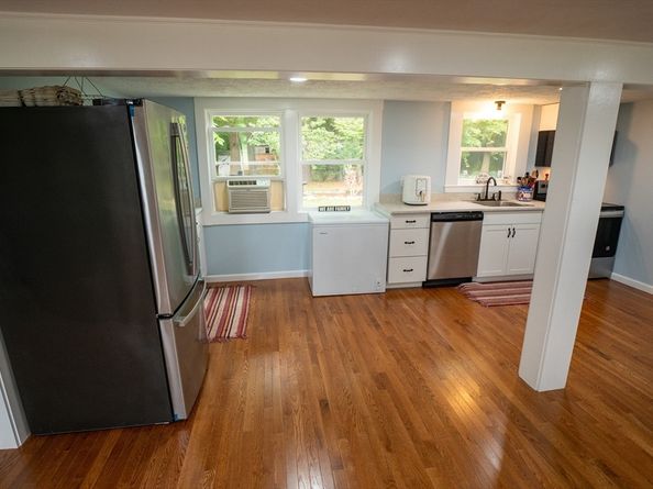 202 West St, Plympton MA 02367