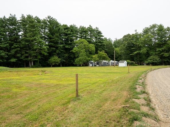 202 West St, Plympton MA 02367