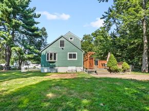 9 Oregon Road, Southborough MA 01772