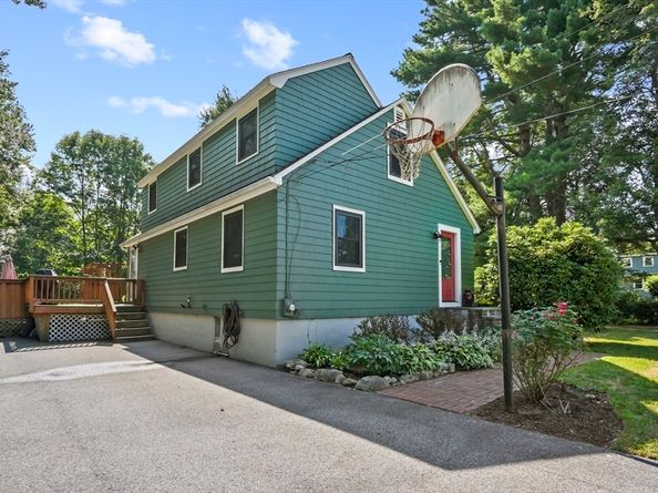9 Oregon Road, Southborough MA 01772