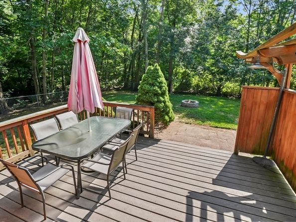 9 Oregon Road, Southborough MA 01772