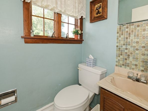 9 Banning Drive, Northbridge MA 01588