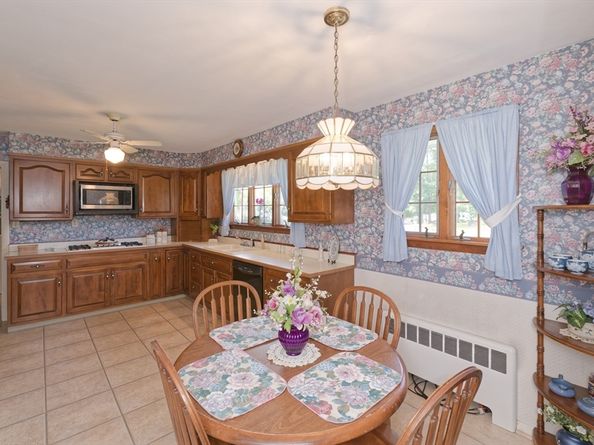 9 Banning Drive, Northbridge MA 01588