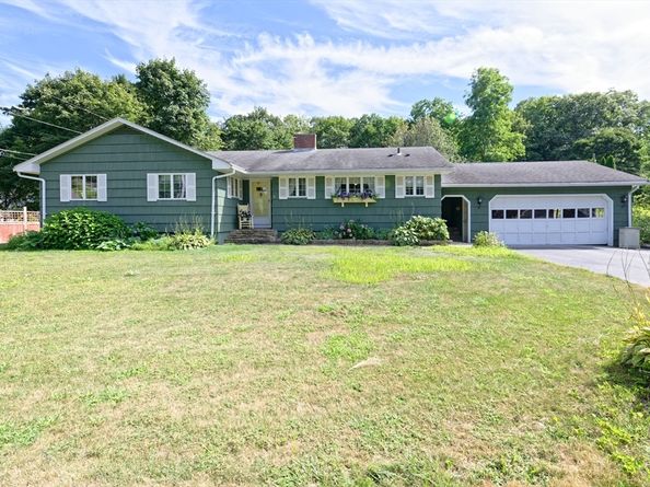 9 Banning Drive, Northbridge MA 01588