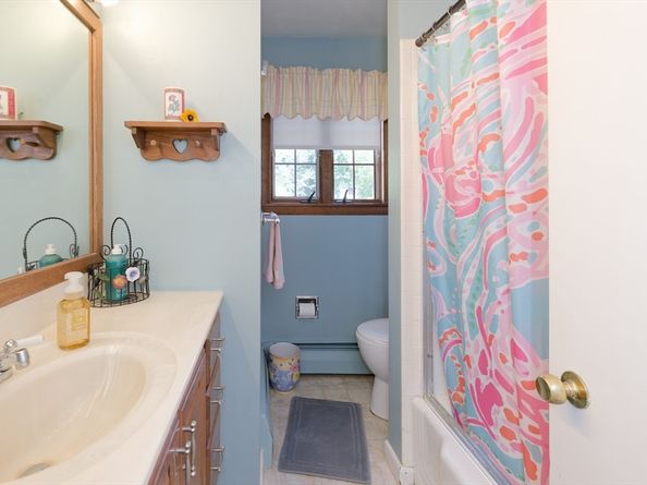 9 Banning Drive, Northbridge MA 01588