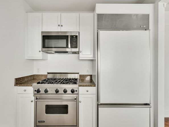 2 Avery Street 27G, Boston MA 02111