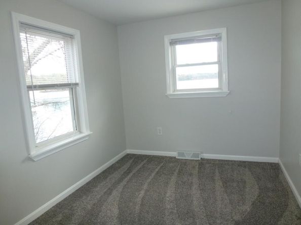 1 Summer Village Rd, Westford MA 01886