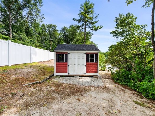 1 Summer Village Rd, Westford MA 01886