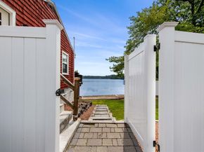 1 Summer Village Rd, Westford MA 01886