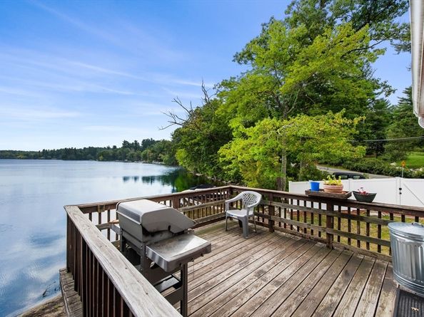 1 Summer Village Rd, Westford MA 01886