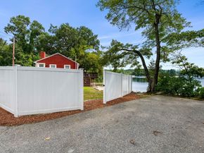 1 Summer Village Rd, Westford MA 01886