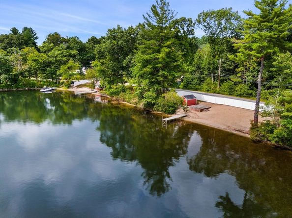 1 Summer Village Rd, Westford MA 01886