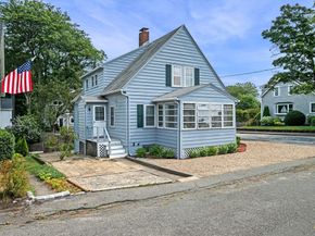 10 Shepard St, Marblehead MA 01945