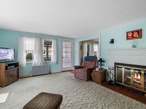 10 Shepard St, Marblehead MA 01945