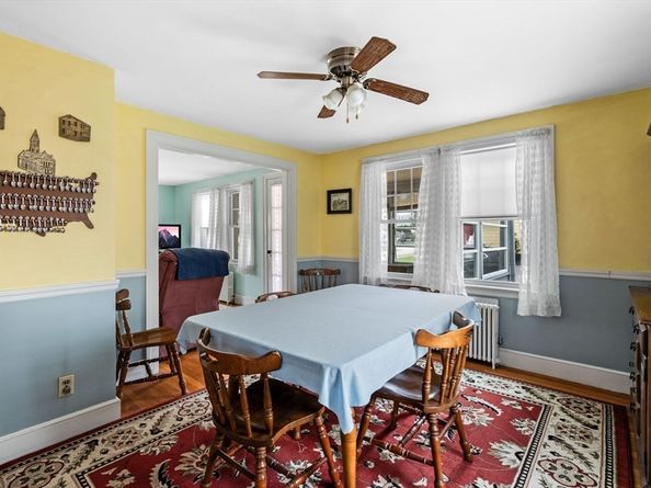10 Shepard St, Marblehead MA 01945