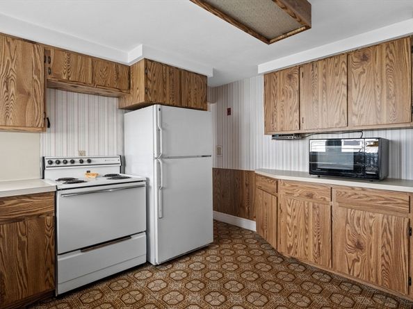 10 Shepard St, Marblehead MA 01945