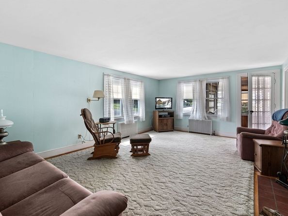 10 Shepard St, Marblehead MA 01945