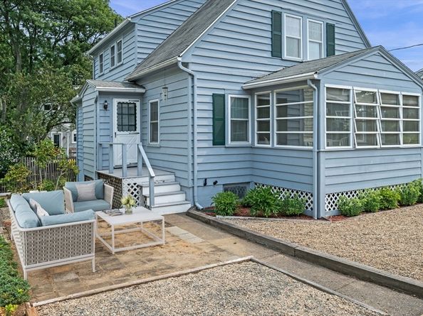 10 Shepard St, Marblehead MA 01945