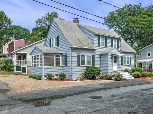 10 Shepard St, Marblehead MA 01945