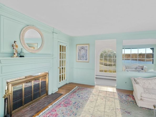 335 Mystic St, Arlington MA 02474