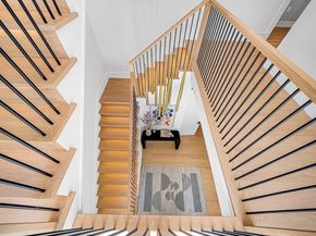 177 Varick Rd, Newton MA 02468