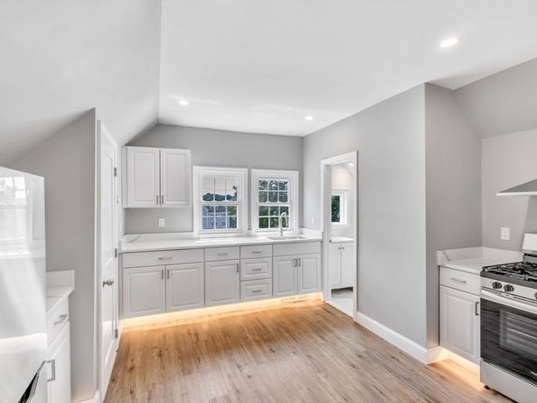 5 Beckford St 3, Beverly MA 01915