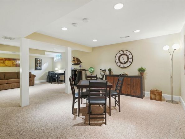4 Caileigh Ct 4, Andover MA 01810