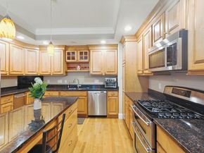 4 Caileigh Ct 4, Andover MA 01810