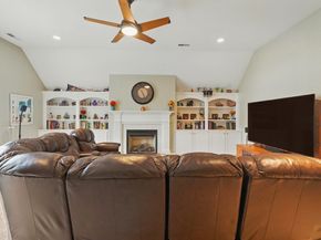 4 Caileigh Ct 4, Andover MA 01810