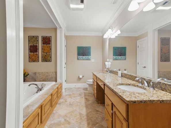 4 Caileigh Ct 4, Andover MA 01810