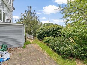 12 Dogwood Ln, Wareham MA 02558