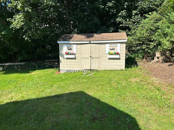 15 Sunny Hill Dr, Worcester MA 01602