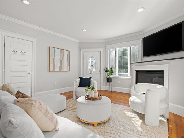 40 Newburg St. 1, Boston MA 02131