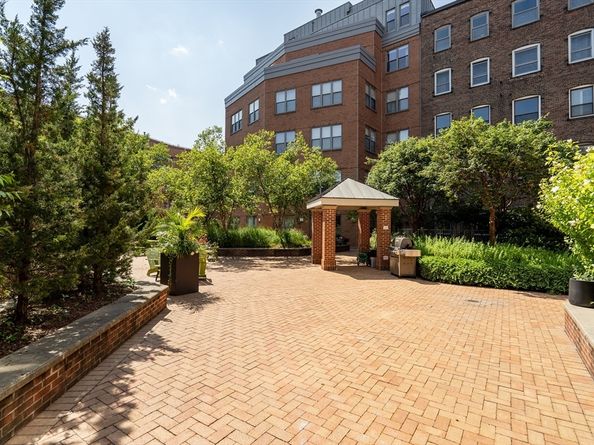 40 Fay St 704, Boston MA 02118