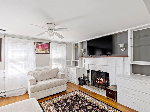 58 Pembroke Street, Kingston MA 02364