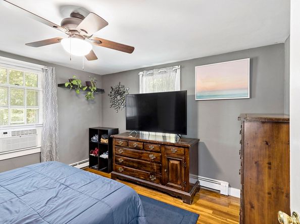 58 Pembroke Street, Kingston MA 02364