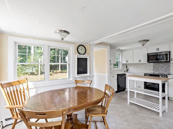 58 Pembroke Street, Kingston MA 02364