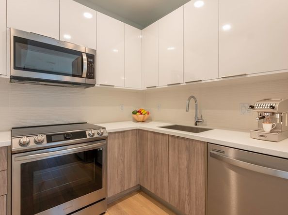 71 Bow 202, Somerville MA 02143